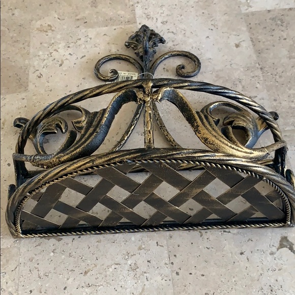 Metal Shelf - Picture 3 of 6